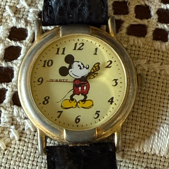 Vintage Mickey Mouse Quartz Watch.Kreisler Black Calf Leather.Size 41 11/15 RARE - Picture 2 of 14